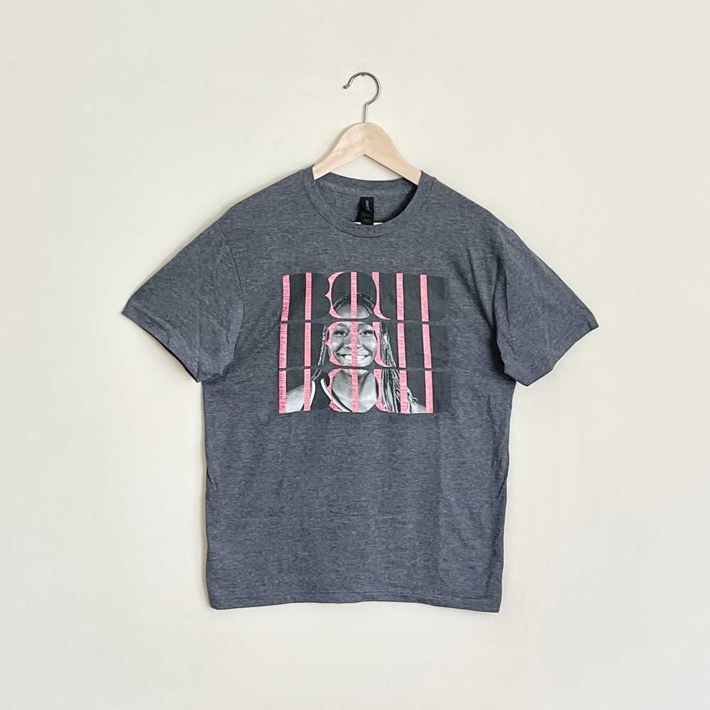 NEW Indiana Fever Aliyah Boston Bow Bow Bow Gray T Shirt Adult Medium